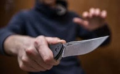 У Києві на Троєщині пограбували хлібний кіоск