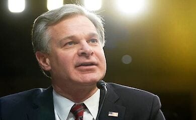 Директора ФБР допросят из-за беспорядков в Капитолии