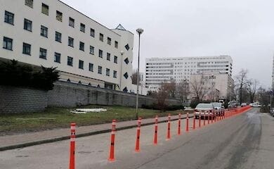 Киян просять не паркуватися на території лікарні