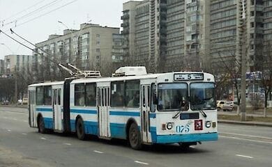 В городе Сумы учащиеся получили стопроцентную льготу на проезд в коммунальных автобусах и троллейбусах