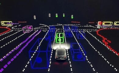Сравнение автопилотов Tesla и Google показало чрезвычайно разные результаты