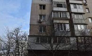 В Киеве подросток выпрыгнула из окна 18-го этажа
