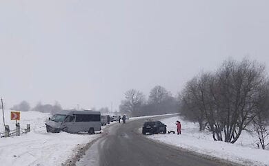 На автотрассе Житомир-Черновцы произошло дорожно-транспортное происшествие, пострадали люди