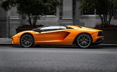 Богатые клиенты выстроились в очередь за Lamborghini