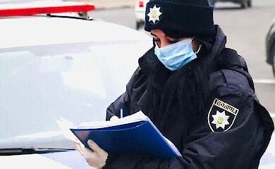 В Івано-Франківську чоловік накинувся з кулаками на підлітків