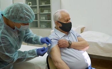 Леонід Кравчук вакцинувався від Covid-19