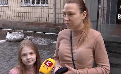 8-летняя блогер пожаловалась на соцслужбы и запрет родителей общаться с возлюбленным