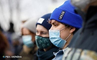 Коли в Україні відбудеться пік третьої хвилі COVID-19