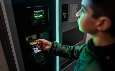 Банки сообщили, как они будут работать во время карантина в Киеве