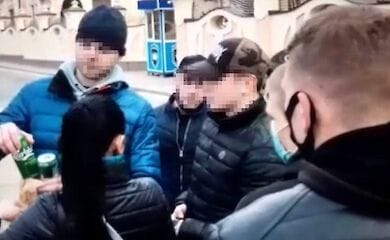 У Києві затримали нападників на молодь на Подолі