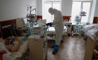 80% поражения легких: как новый штамм Covid-19 убивает молодежь