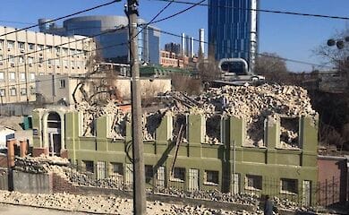 У центральній частині Києва забудовник зніс історичний будинок