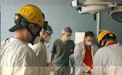 Пальці в блендері та гайка на статевому органі. Київські рятувальники розповіли, як часто люди потрапляють в халепи