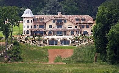 На берегу Женевского озера продается вилла Шумахера