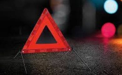 В Киеве старушка, гуляющая вдоль проспекта, спровоцировала ДТП