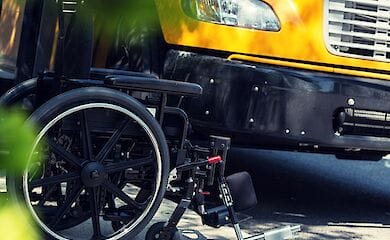 Автомобілістам заборонили паркуватися на тротуарах