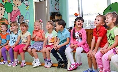 В Киеве приостановили набор детей в детские сады и школы
