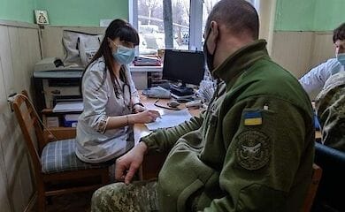 В Україні почалася вакцинація співробітників системи органів Міністерства внутрішніх справ