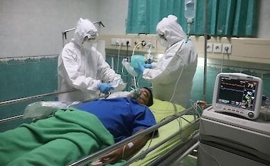 В Индии не хватает мест в больницах для инфицированных коронавирусом