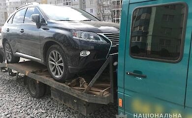 Работали под "крышей" криминальных авторитетов: полиция поймала банду автоугонщиков