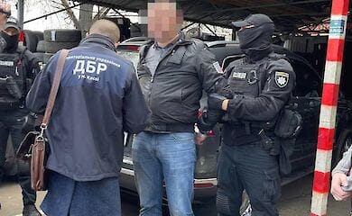 У Києві заступник начальника райвідділу поліції попався на хабарі