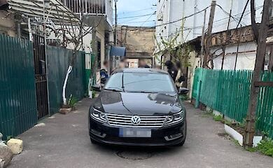 Водій задавив літню жінку автомобілем