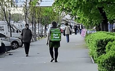Киевляне рассказывают о мошеннике, который просит деньги на проезд