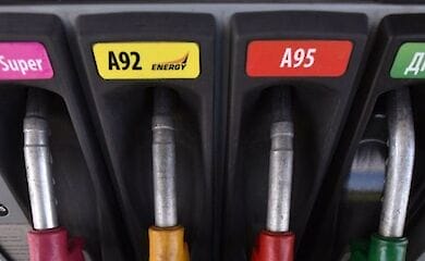 Сети АЗС будут обязаны предупреждать о росте цен на бензин и дизельное топливо