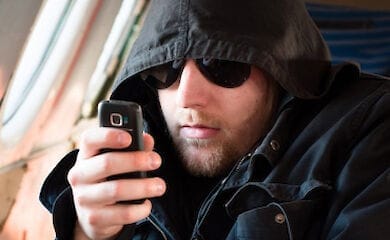 Мужчина девять тысяч раз набирал экстренные службы