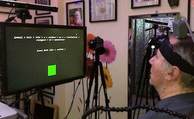 Парализованному мужчине удалось силой мысли написать 18 слов