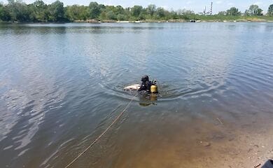З озера на столичній Оболоні дістали тіло чоловіка