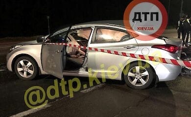 В Киеве на Столичном шоссе произошло смертельное ДТП: мотоцикл влетел в авто