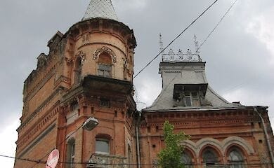 Де в Києві подивитися старовинні замки