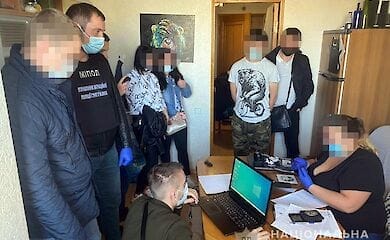 Житель Киева торговал своей 11-летней дочерью