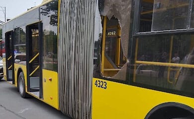У Києві поліція затримала хулігана, який підпалив тролейбус