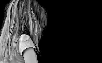В столице мужчина предлагал интимную связь со своей 11-летней дочерью