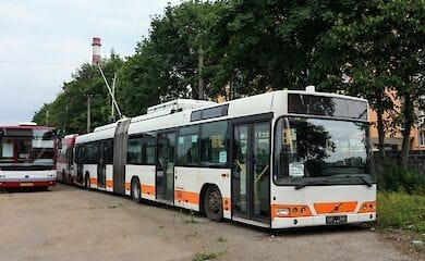 У регіонах продовжує дорожчати проїзд у громадському транспорті