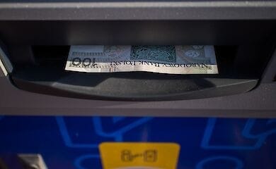 У Польщі піднімуть мінімальну зарплату