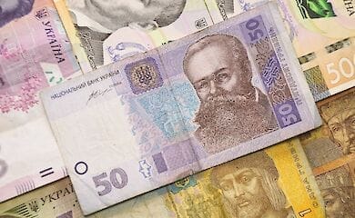Президент обіцяє підняти зарплату медикам