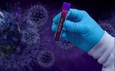 Стало известно, кто наиболее часто подхватывает индийский штамм коронавируса