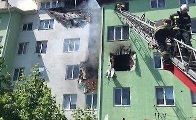 Под Киевом загорелась пятиэтажка