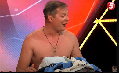 Олег Ляшко роздягнувся перед камерами