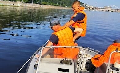У Києві з води дістали тіло потопельника