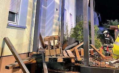 В Германии обрушился балкон с людьми
