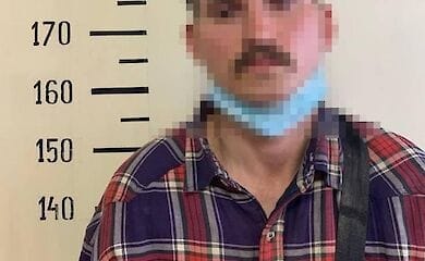 Побил палкой и ограбил: в Киеве задержали преступника