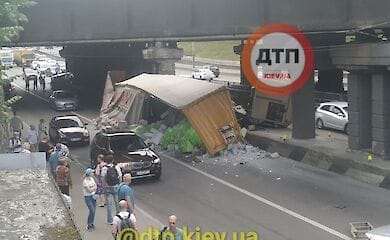 ДТП на проспекті Перемоги в Києві: з'явилися перші подробиці