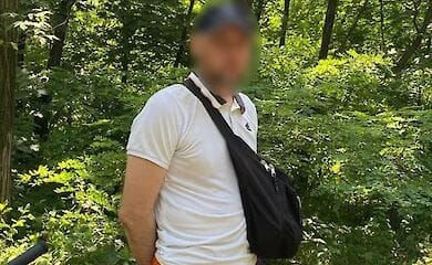 З наркотиками та зброєю: у Києві затримали дивного велосипедиста