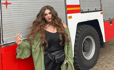 Фронтвумен гурту KAZKA запустила флешмоб #КрасиваСерцем, який закликає любити себе