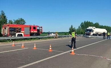 В Полтавской области ДТП: бензовоз влетел в отбойник