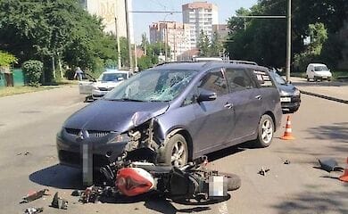 У Рівному 70-річна водійка збила мотоцикліста